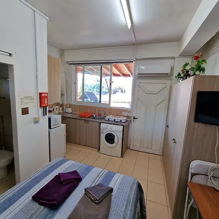 Nicosia Rooms Studios * Nicosia