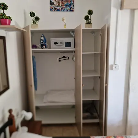Nicosia Rooms Studios Apartmán *