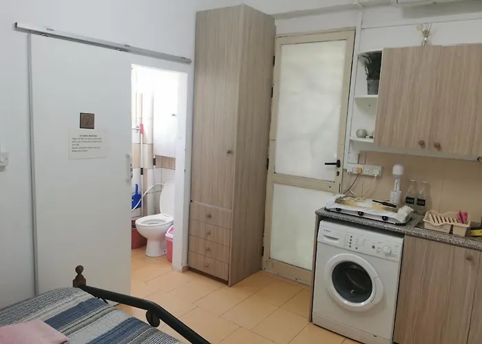 Nicosia Rooms Studios * ニコシア