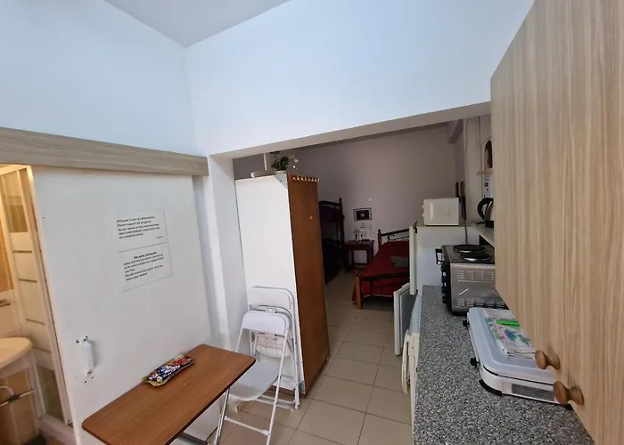 Nicosia Rooms Studios ニコシア